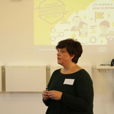 None_Nerea Guinea de OuiShare Euskal Herria en Deusto (21_11_2016)_31045750121.jpg