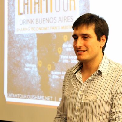 None_David Sucar opens the OuiShare Drinks_9580041154.jpg