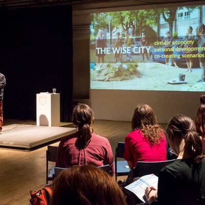Ouishare Fest Warmup#2: Designing A Wise City Apt for Sharing