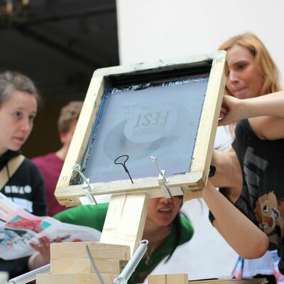 Photo 11 sur 44, Ouishare Fest Team - Atelier DIY in Paris