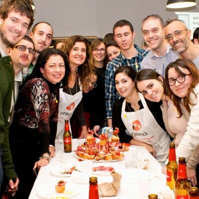 None_Grupo con pegatina amarilla redonda :)_8414061704.jpg
