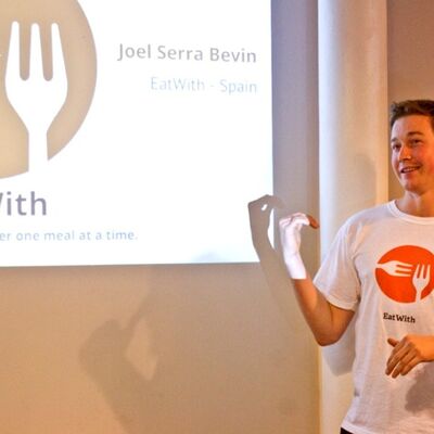 None_Joel Serra presentando EatWith.com_8412963379.jpg