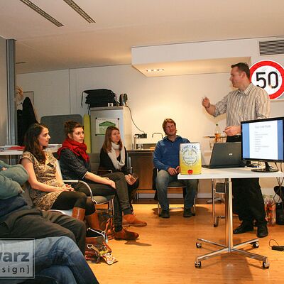 None_2014_01_16-OuiShare-Meetup-086_12134713343.jpg