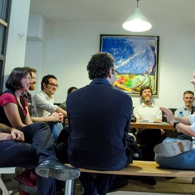 None_Encuentro informal de Jeroen (Airbnb) con el equipo de OuiShare Madrid_13874449935.jpg