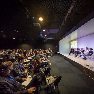 None_Panel de startups (SocialCar, Glovo, EatWith, MyTwinPlace) moderado por Antonin L&eacute;onard_22675985393.jpg