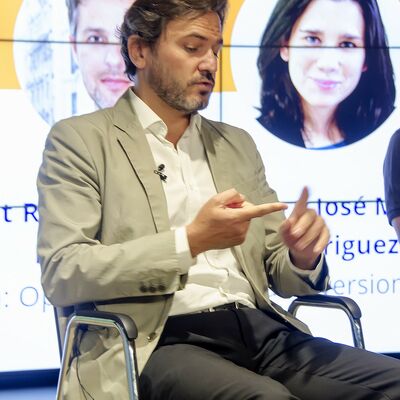 None_Jose Moncada (La Bolsa Social)_29399415293.jpg