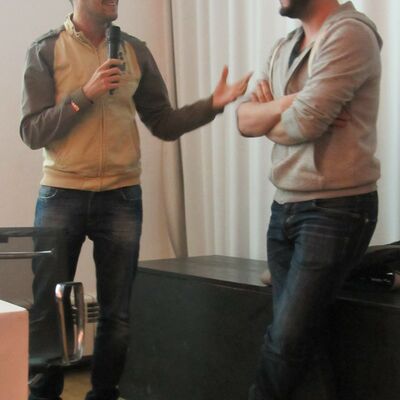 Tom&aacute;s (FabLab Bcn Director) and Benjamin Tincq (Ouishare Co-founder)