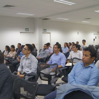 Photo 11 sur 142, Ouishare Talk: Econom&iacute;a Colaborativa y Modelo de Negocios, Lima 10 mayo 2017