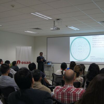 Photo 60 sur 142, Ouishare Talk: Econom&iacute;a Colaborativa y Modelo de Negocios, Lima 10 mayo 2017