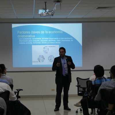 Photo 27 sur 142, Ouishare Talk: Econom&iacute;a Colaborativa y Modelo de Negocios, Lima 10 mayo 2017