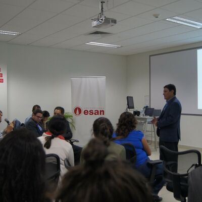 Photo 118 sur 142, Ouishare Talk: Econom&iacute;a Colaborativa y Modelo de Negocios, Lima 10 mayo 2017