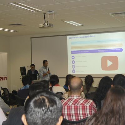 Photo 72 sur 142, Ouishare Talk: Econom&iacute;a Colaborativa y Modelo de Negocios, Lima 10 mayo 2017