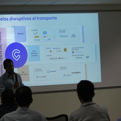 Photo 79 sur 142, Ouishare Talk: Econom&iacute;a Colaborativa y Modelo de Negocios, Lima 10 mayo 2017