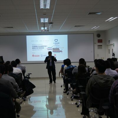 Photo 100 sur 142, Ouishare Talk: Econom&iacute;a Colaborativa y Modelo de Negocios, Lima 10 mayo 2017