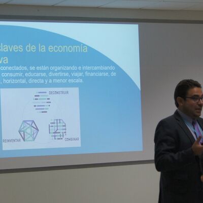 Photo 31 sur 142, Ouishare Talk: Econom&iacute;a Colaborativa y Modelo de Negocios, Lima 10 mayo 2017