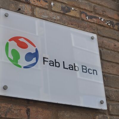 None_http:__www.fablabbcn.org_8090179045.jpg